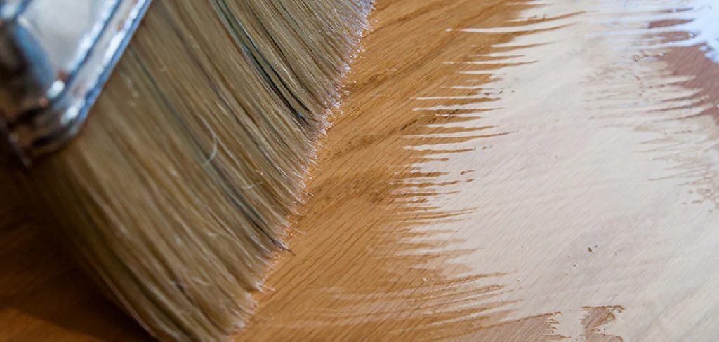 How to Apply Oil to Wood