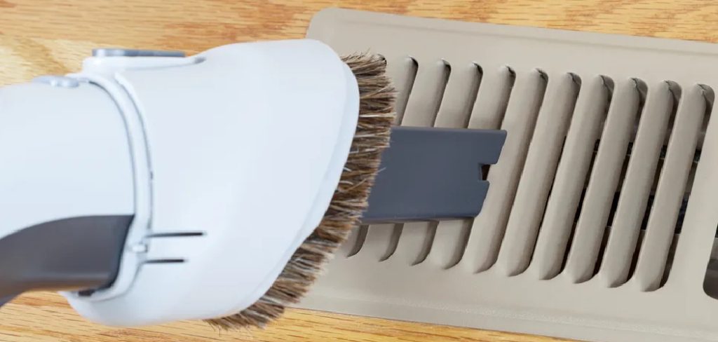 How to Clean Wooden Comb