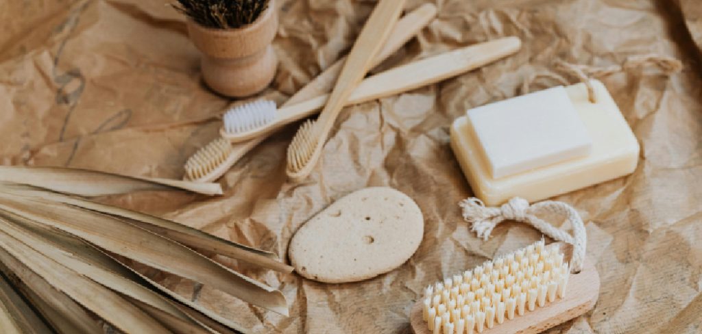 How to Clean Wooden Hair Brush
