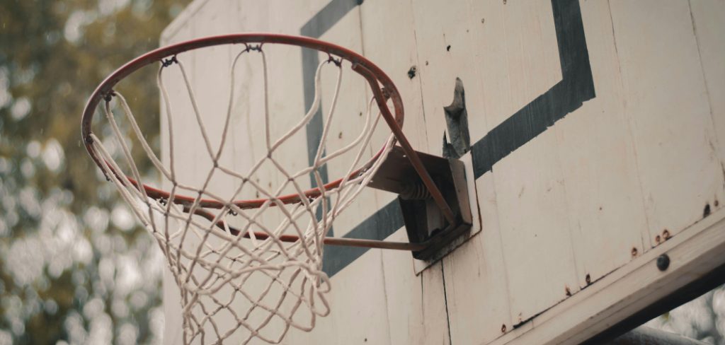 How to Make a Basketball Hoop Out of Wood
