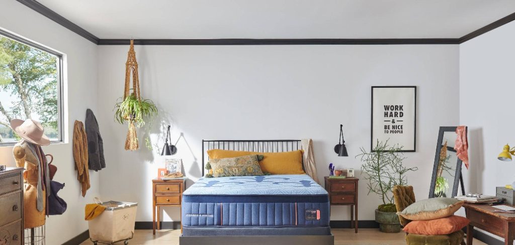 How to Reupholster a Headboard With Wood Frame