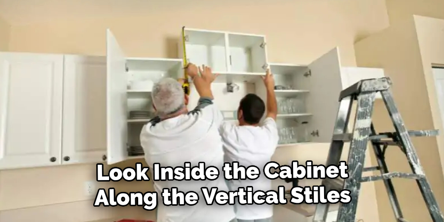 Look Inside the Cabinet
Along the Vertical Stiles