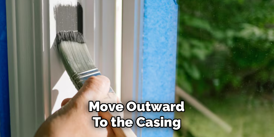 Move Outward
To the Casing
